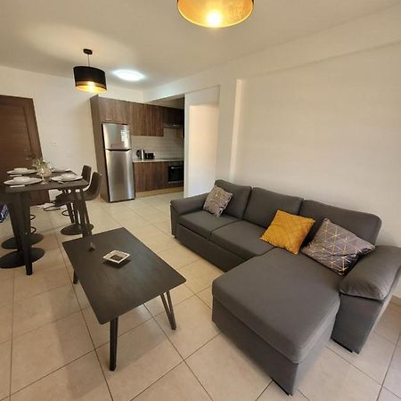 Cielo Apartment 아이아 나파 외부 사진