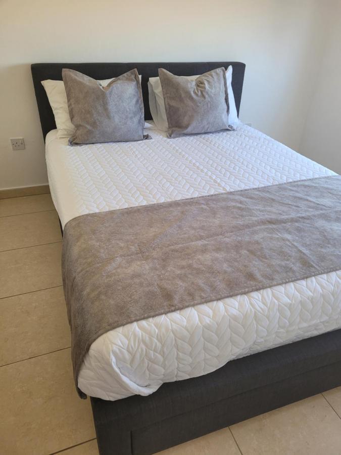 Cielo Apartment 아이아 나파 외부 사진