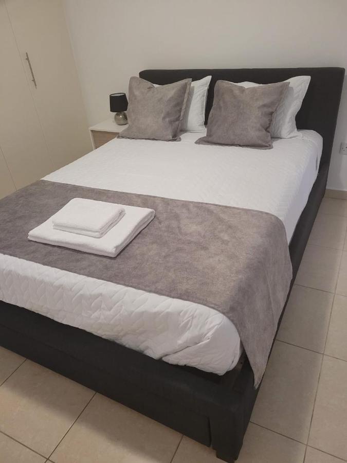 Cielo Apartment 아이아 나파 외부 사진